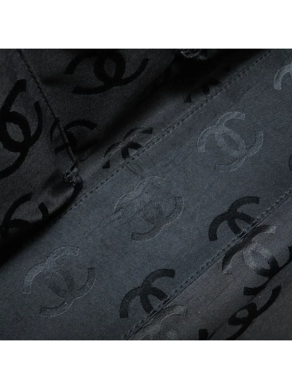Chanel CC Logo Gold Tote Grained Calfskin